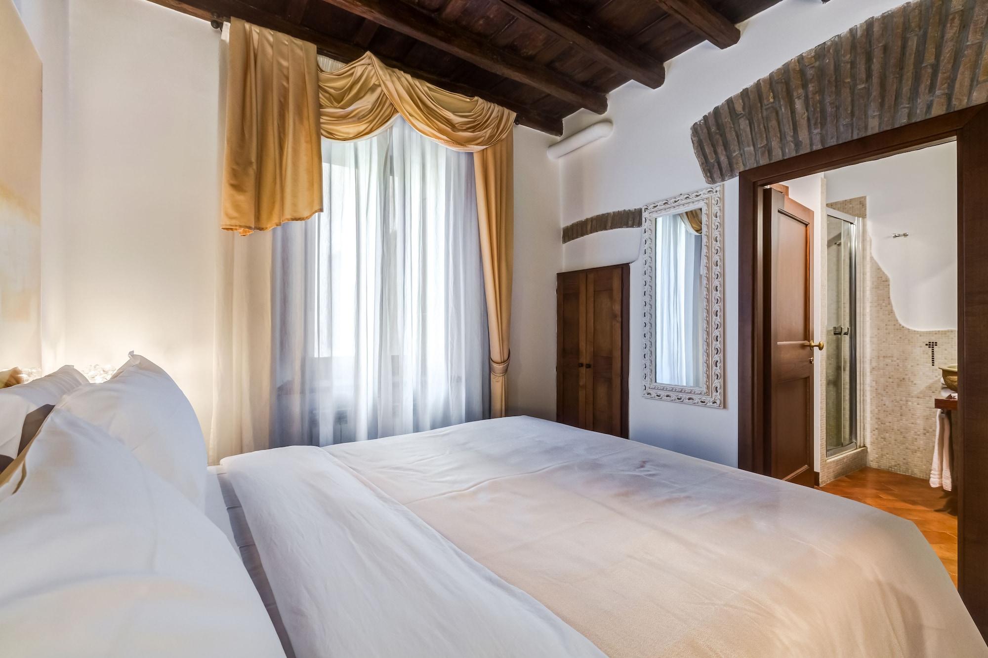 Luxury Navona Gasthuis 2*