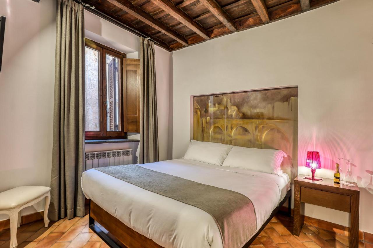 Luxury Navona Gasthuis 2*