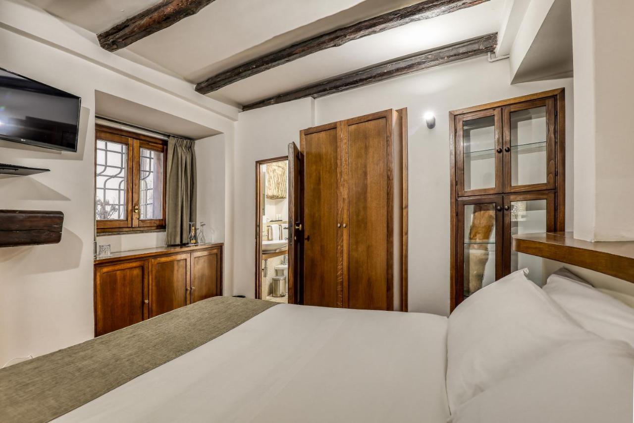 Luxury Navona Gasthuis 2*